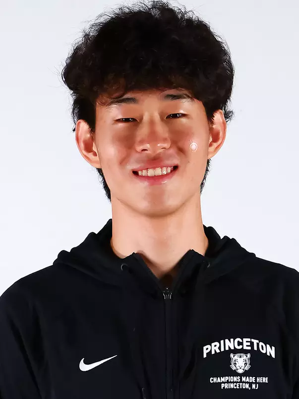 Jacob Lee headshot
