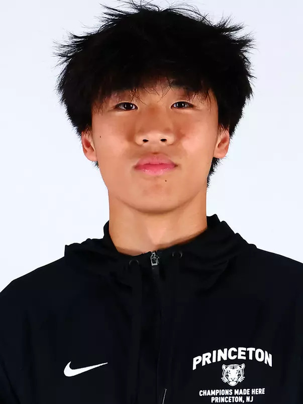 Triton Oh headshot