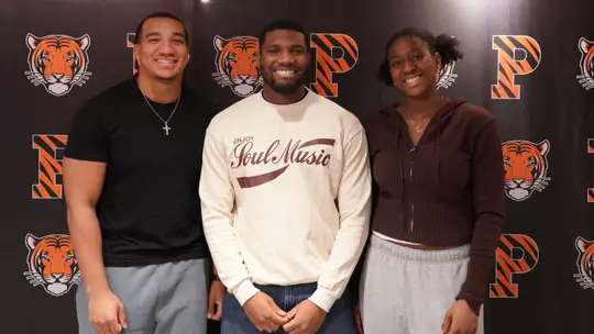 Student-athletes at poetry Night