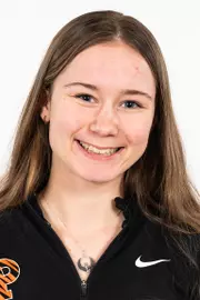 Annika Bartucz Headshot