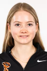 Emma Mirrer Headshot