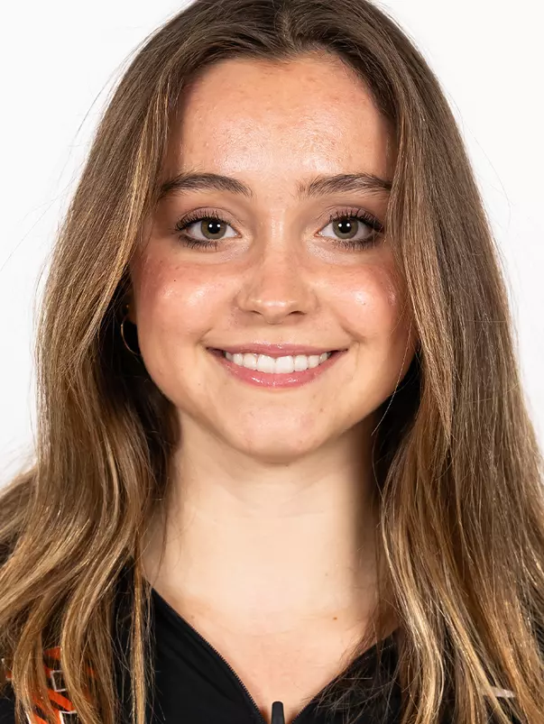 Lillian Auth Headshot