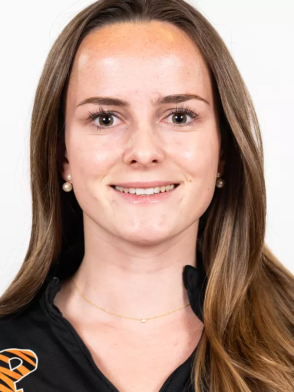 Mimi French Headshot