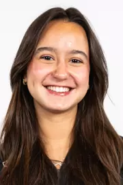 Rafaela Dias Headshot