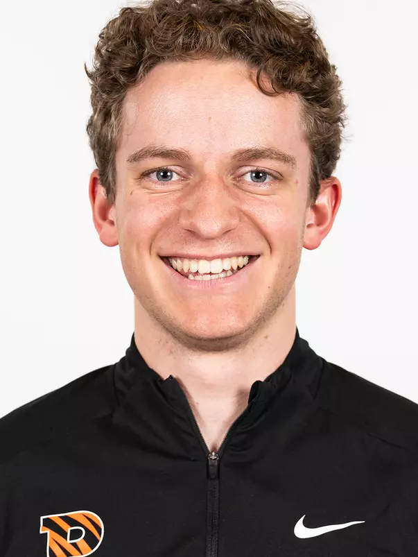 Braeden Carroll Headshot