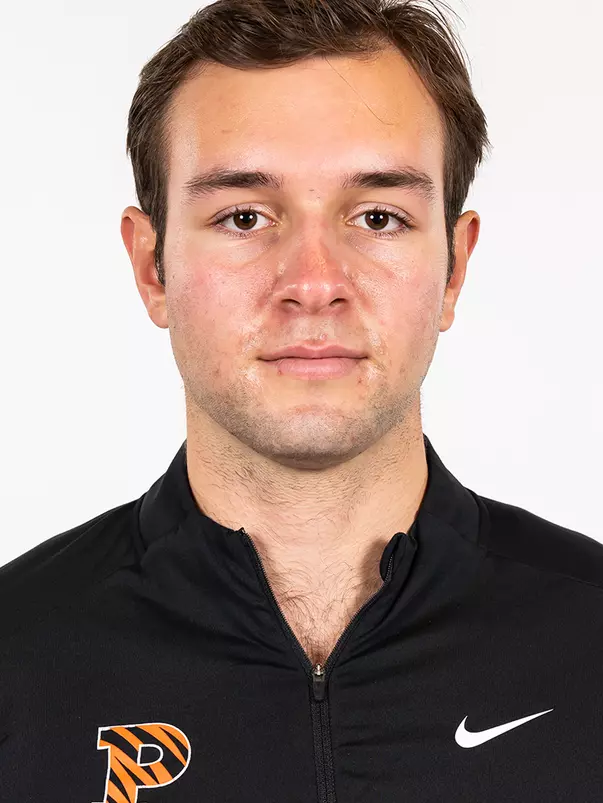 Cole Thomas Headshot