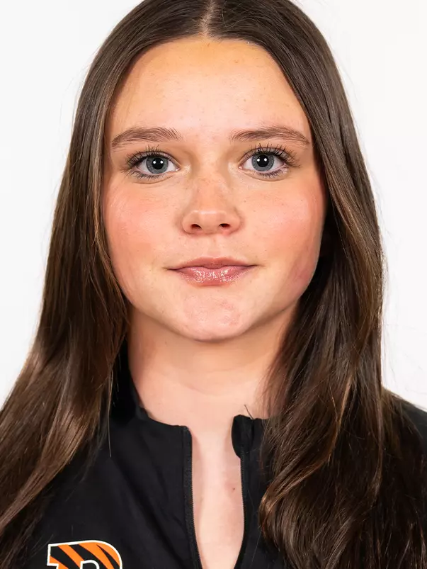 Grace Slattery Headshot