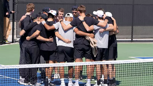 Men's Tennis Huddle