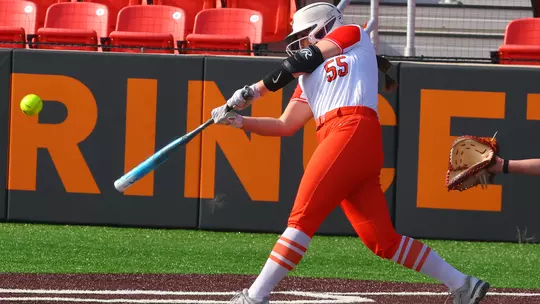 Jessica Phelps batting photo