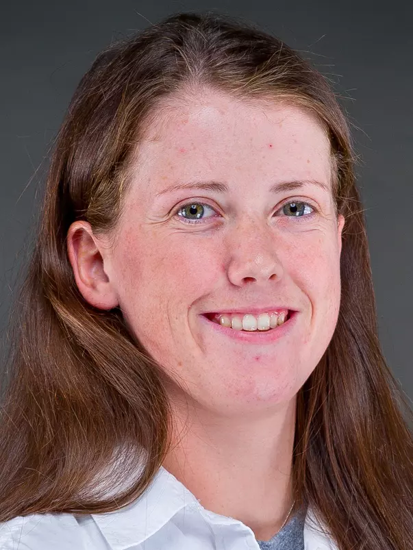 Alicia_Barry_Headshot