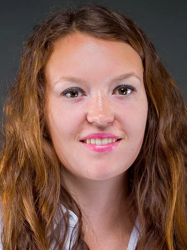 Taryn_baumgardt_Headshot