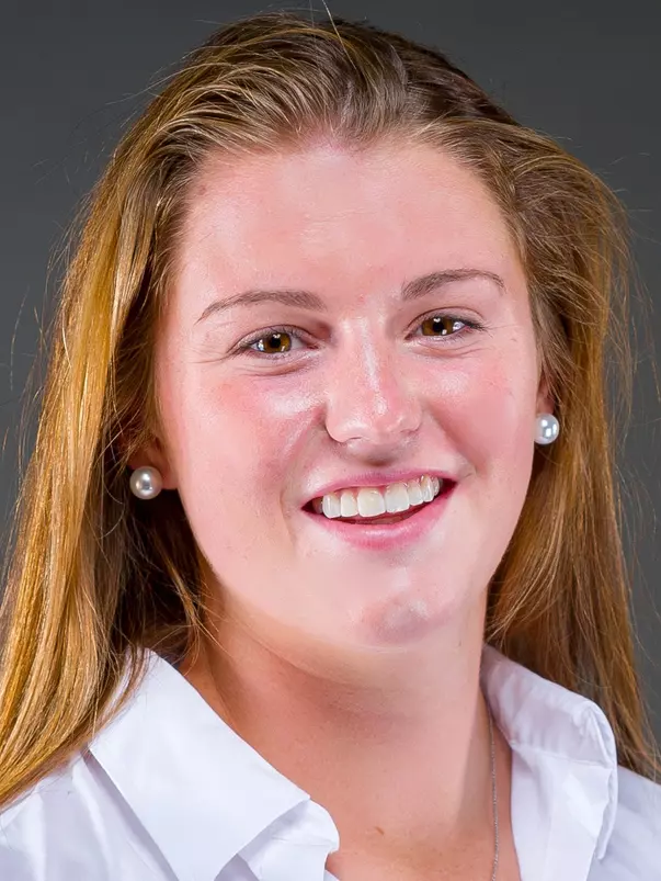 Taylar_Cianfarano_Headshot