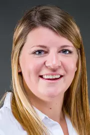 Cydney_Roesler_Headshot