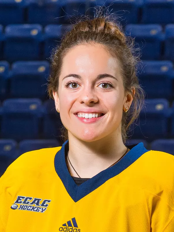 Sarah-Eve Coutu-Godbout Headshot