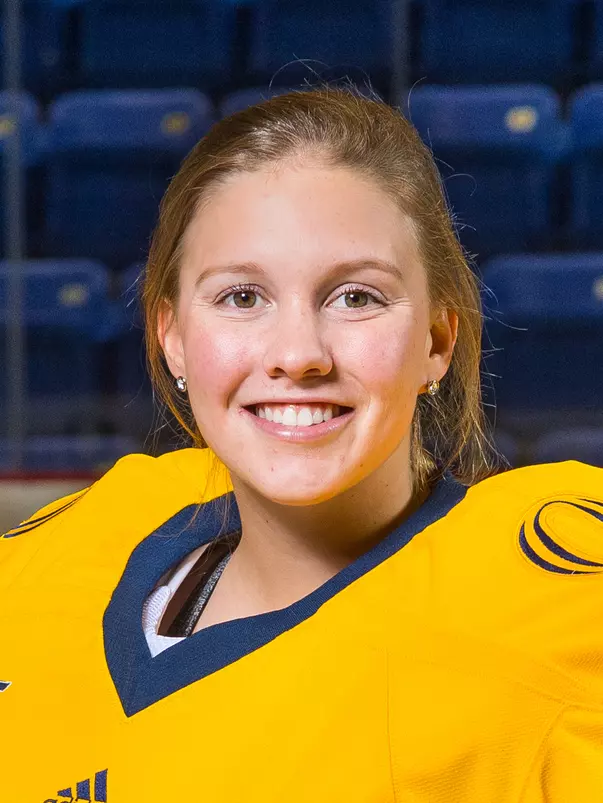 Claire Lachner Headshot