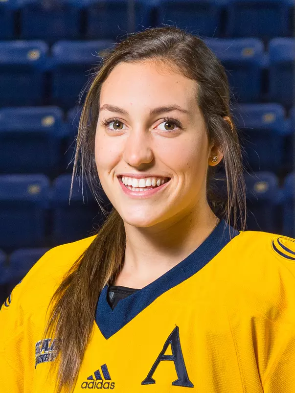 Randi Marcon Headshot