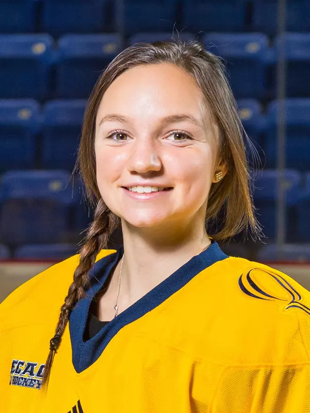 Grace Markey Headshot