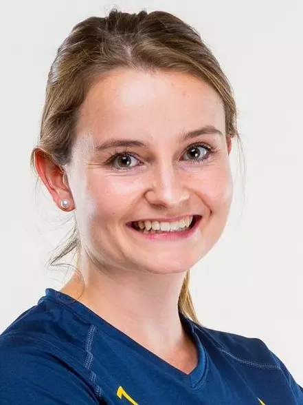 dayna barlow head shot