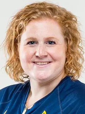hannah teicher head shot