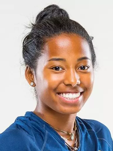 kaylah igarta head shot