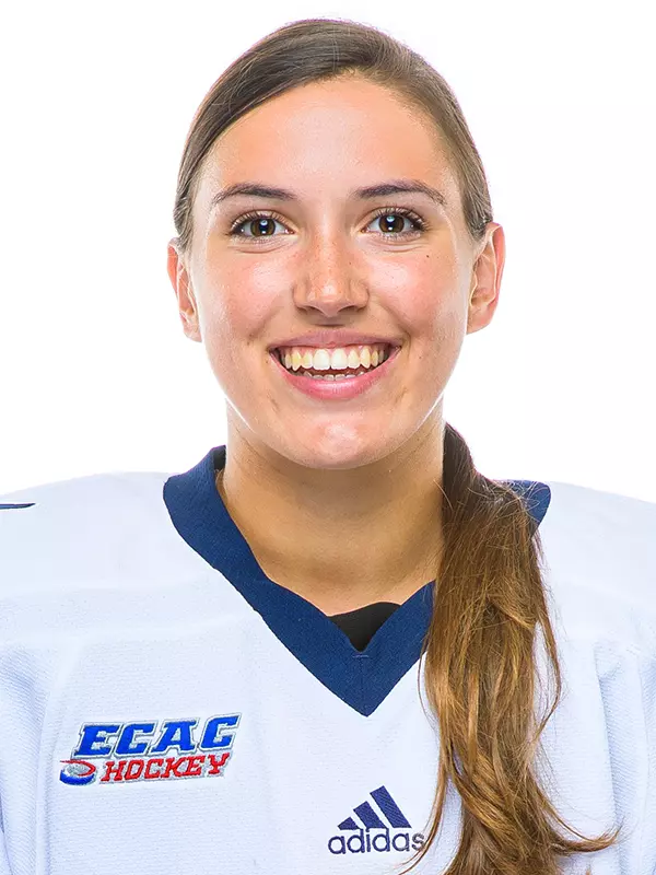 Laura Lundblad 2018 Headshot