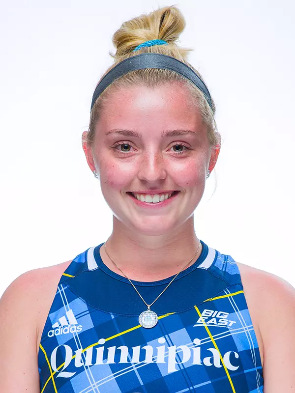 Carly Hewes 2019 Headshot