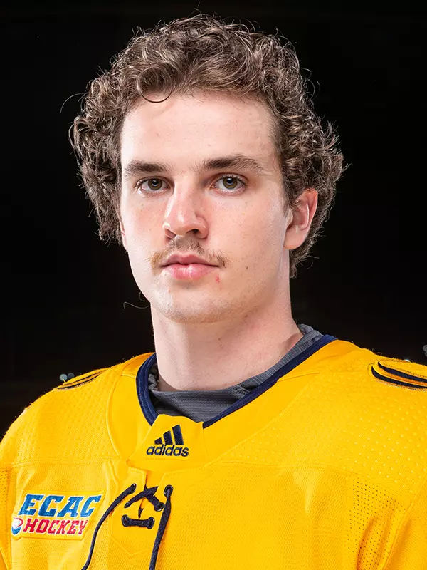 Desi Burgart 2020-21 Headshot