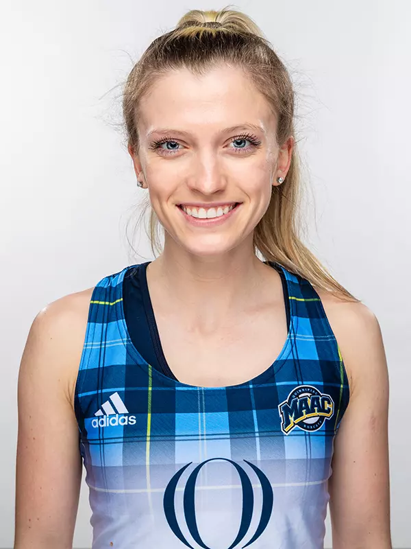 Amanda Carlson 2021 Headshot