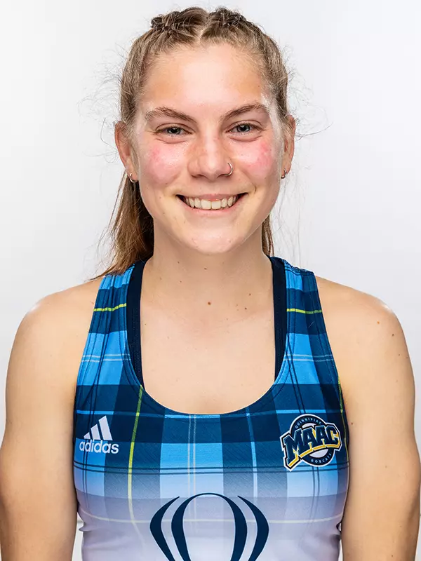 Clare Veverka 2021 Headshot