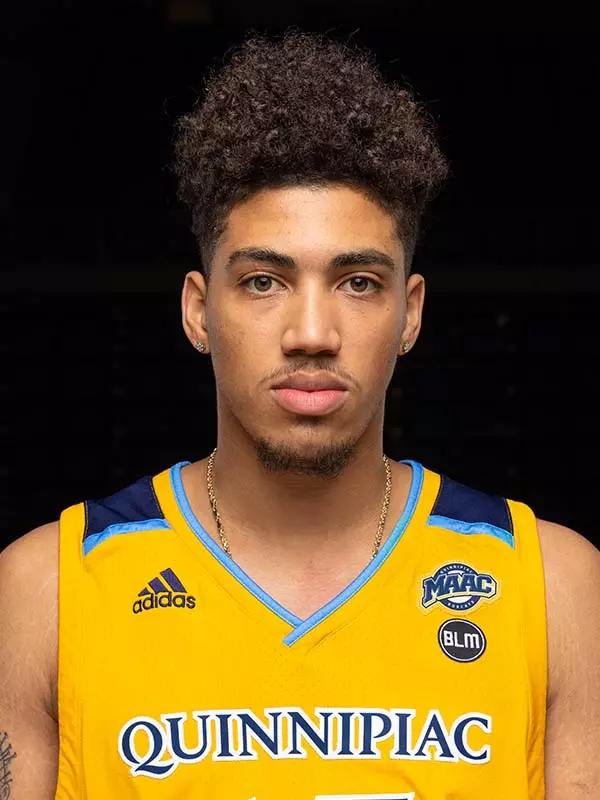 Luis Kortright Headshot 2022-23