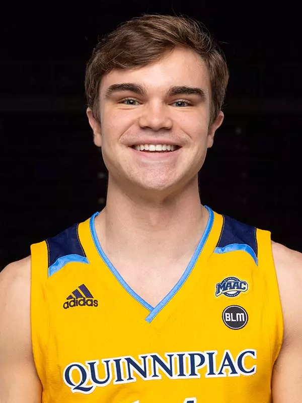 Quinn Guth Headshot 2022-23