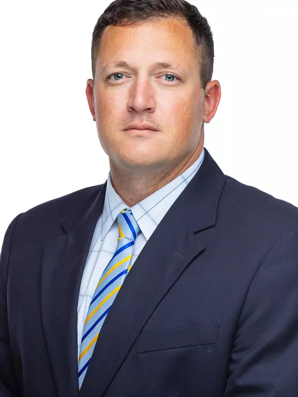 Mason Poli Headshot 2022