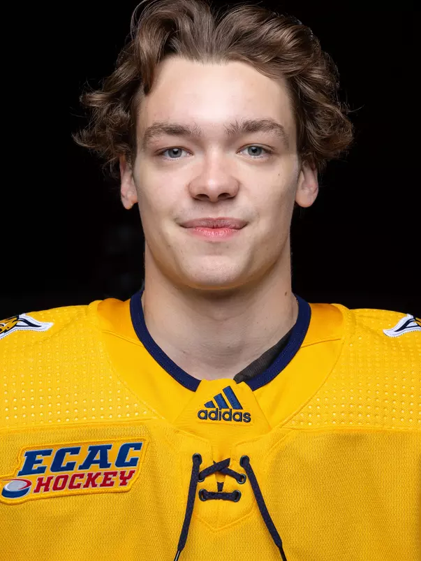 Campbell Headshot 2022