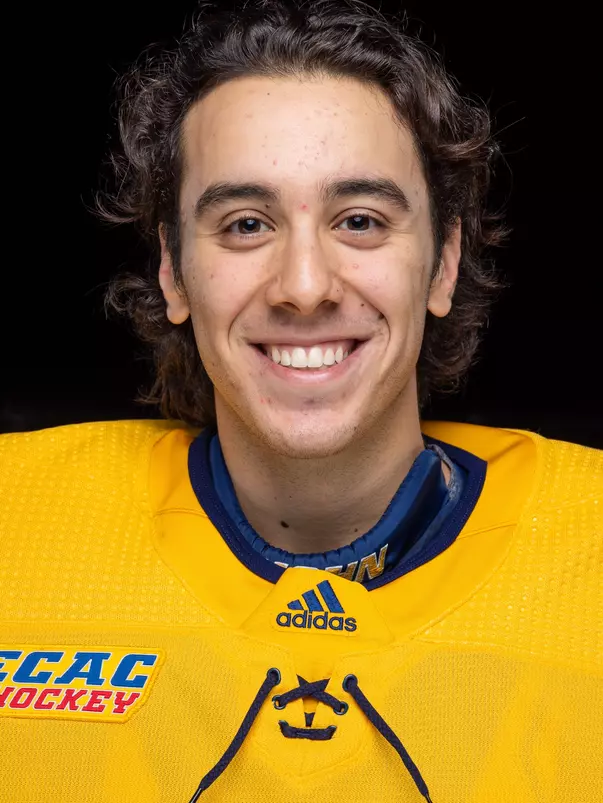 Perets Headshot 2022