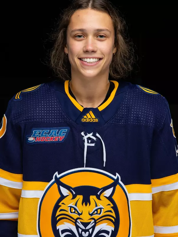 Mauracher Headshot 2023