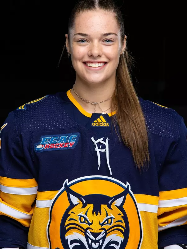 McIntyre Headshot 2023