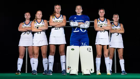 Field Hockey Seniors Pose on the Turf (Sept. 18, 2025 in Hamden, Conn.)