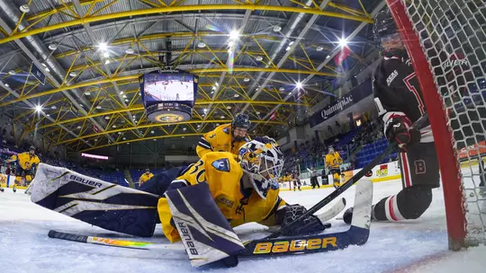 Felicia Frank Making Huge Save Against Brown (2.27.26 in Hamden, CT)