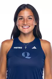 Willow Renton 26-27 Headshot
