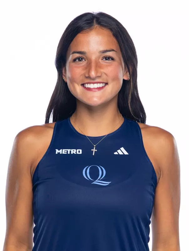Willow Renton 26-27 Headshot