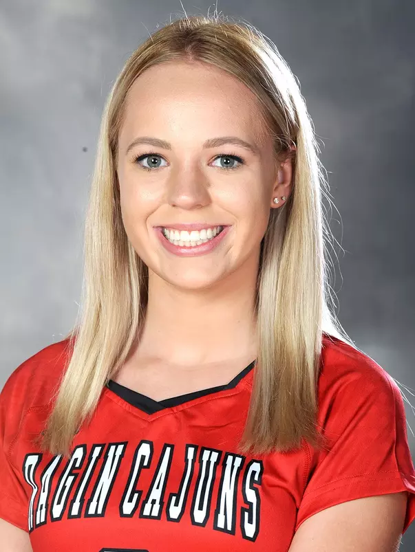 Danna, Milayne head shot 2017 (volleyball)