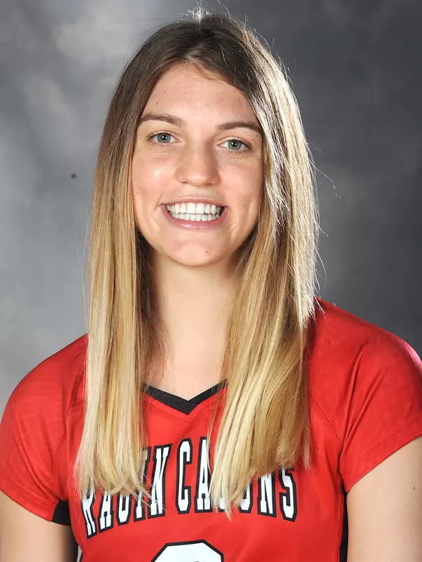 Davis, Sydney head shot 2017 (volleyball)