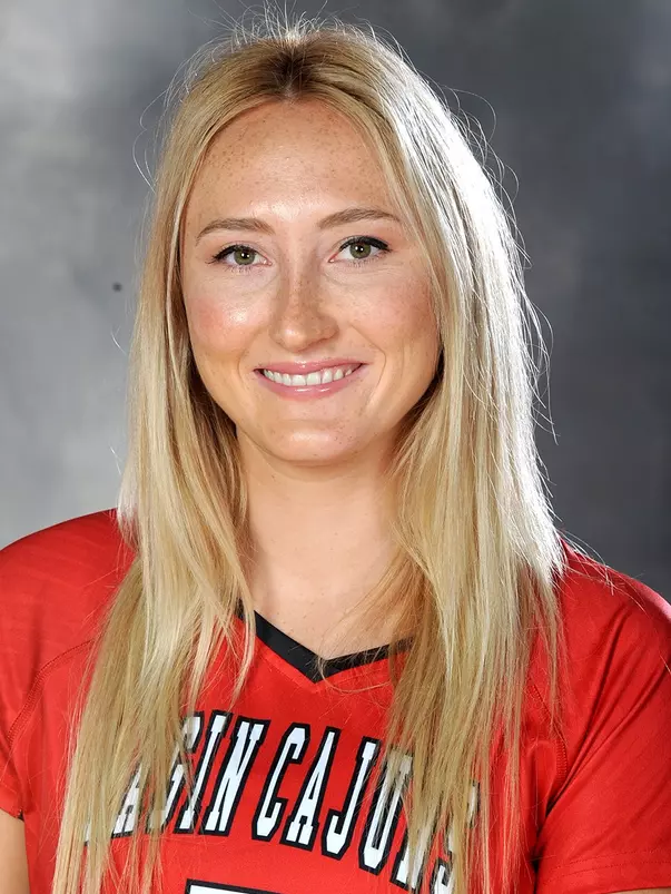 Rovira, Hanna head shot 2017 (volleyball)