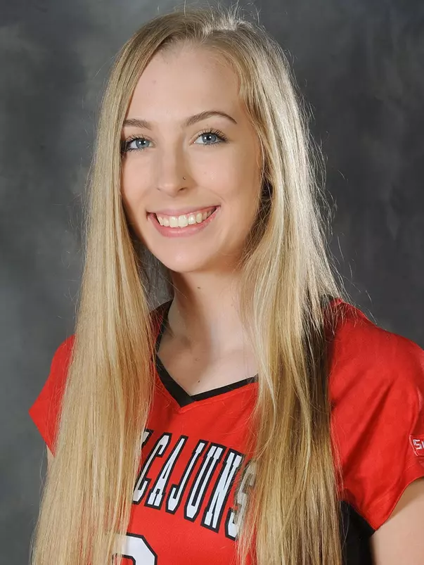 Bennett, Kelsey 2018 Headshot