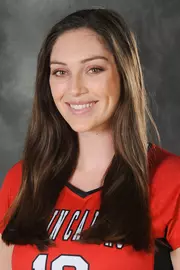Henry, Hannah 2018 Headshot