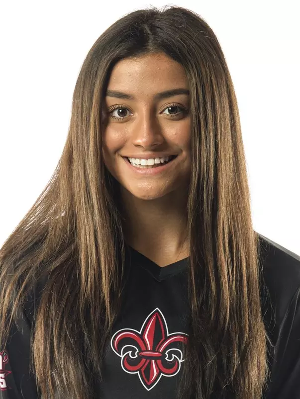 Taix, Danielle 2021 Headshot