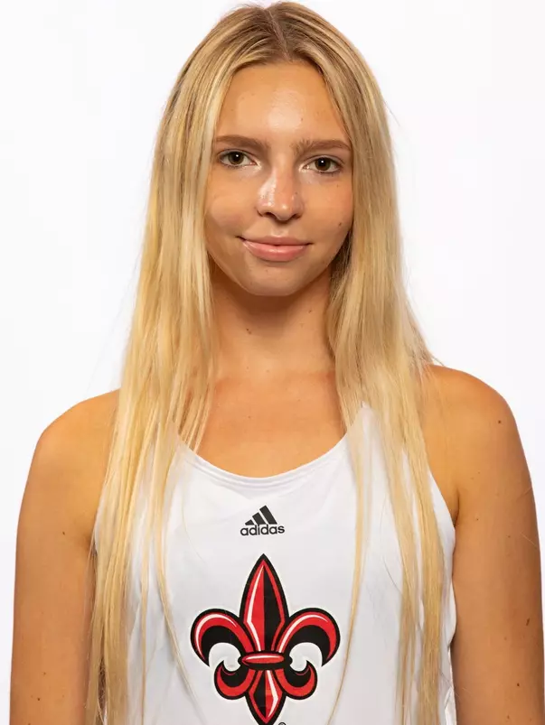 Monnoyer, Laure-Line 2022-23 Headshot