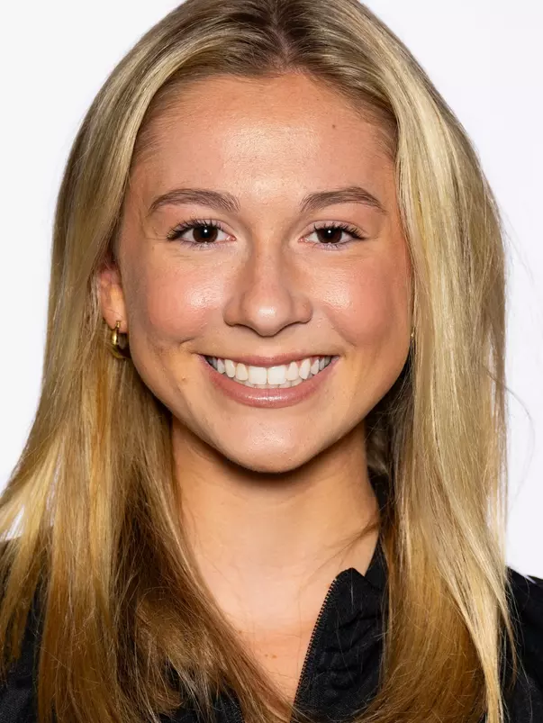 Ella Segura XC Headshot 23