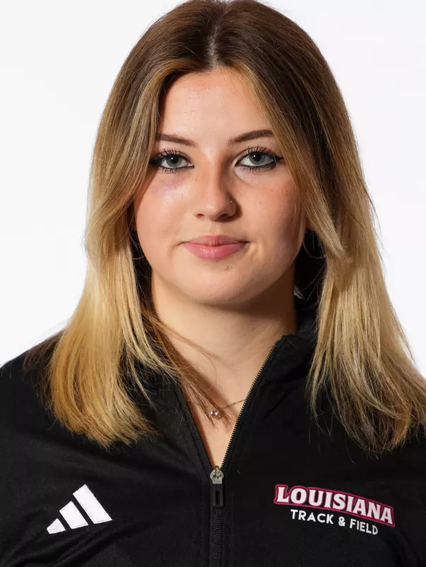 January 10, 2024 . Lily Murray Women’s Track & Field Headshots.