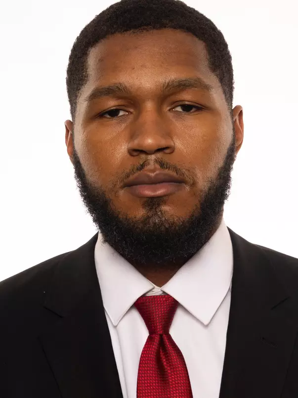 Kyndall Davis 24-25 MBB Headshot